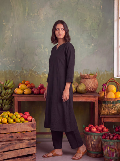 THE CHARCOAL CLASSIC KURTA SET