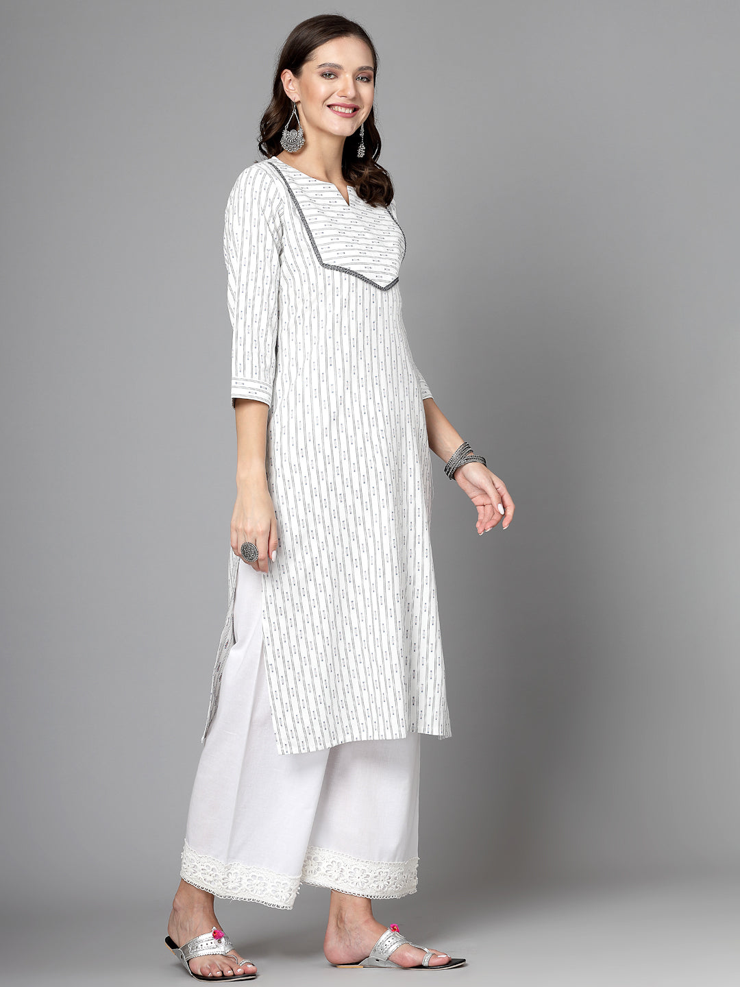 Women Off White Cotton Dobby Kurta Krya
