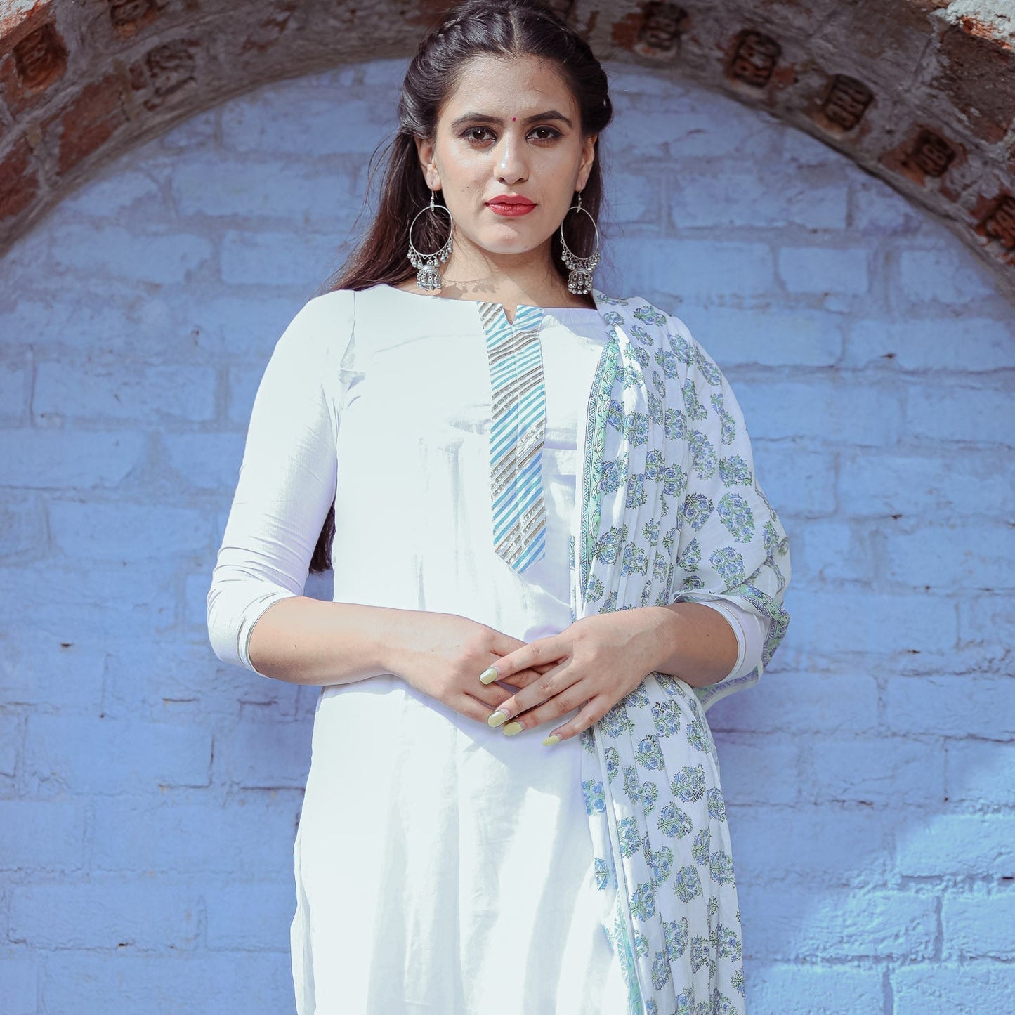 White double Neck & Block Dupatta