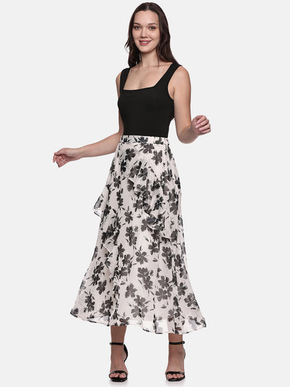 IS.U Floral Off-White Skirt