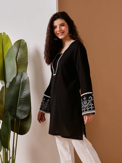 Barara Black & White Embroidered Kurta