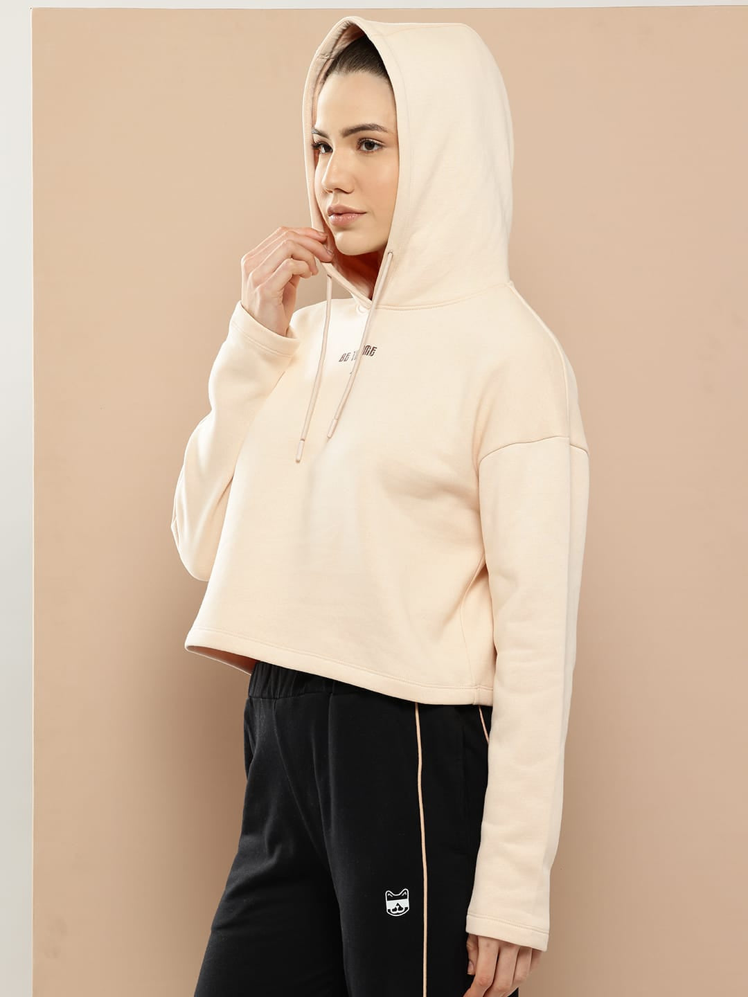 COSY STRETCH HOODIE