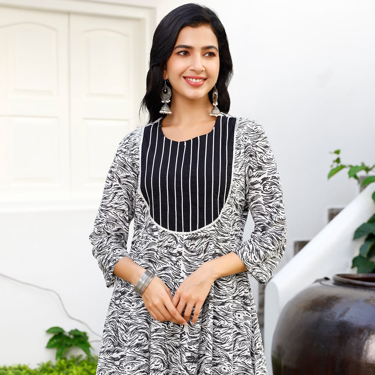 WHITE & BLACK PINTUCK KURTA SET