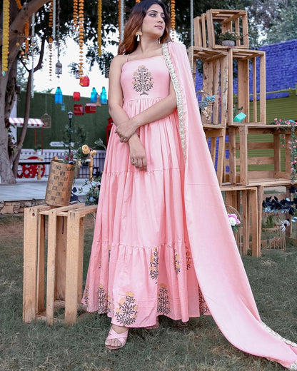 Peach Tier With Dupatta