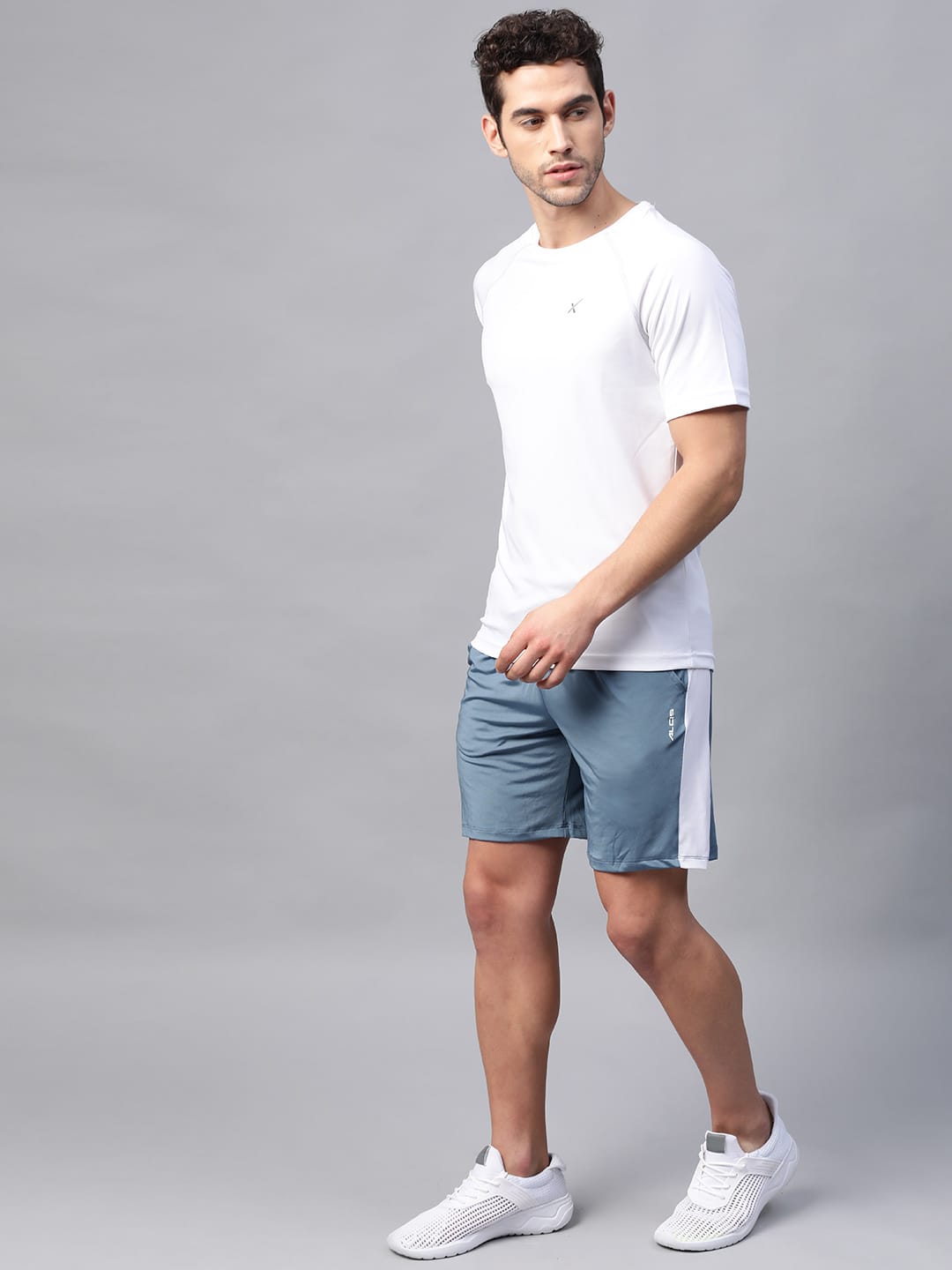 Alcis Men Blue Solid Slim Fit Sports Shorts