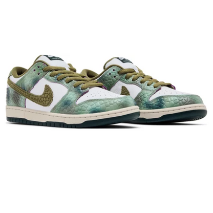 Nike SB Dunk Low "Chameleon"