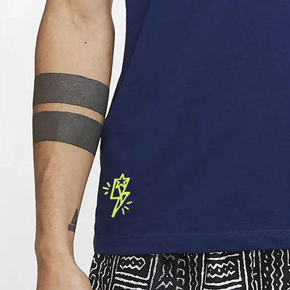 Throwie Graphic T-Shirt