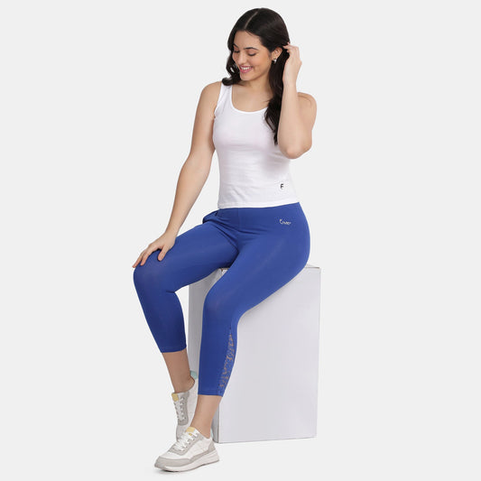 Envie Hugged Fit 3/4th Length Lace Capri
