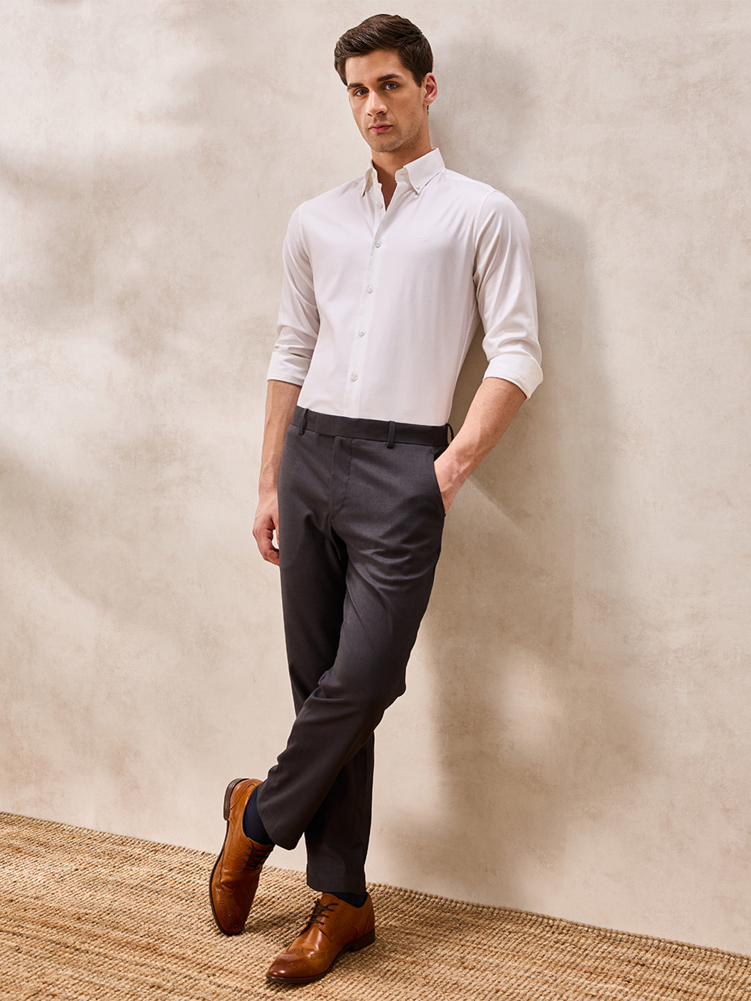 White Regular Fit Solid Formal Cotton Shirt for Men (LUWI)
