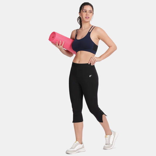 Envie Hugged Fit 3/4th Length Solid Capri