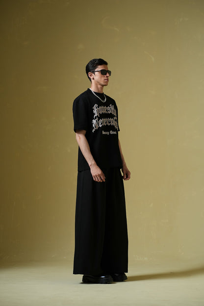Nevermind Printed Black Oversized T-Shirt Main Character