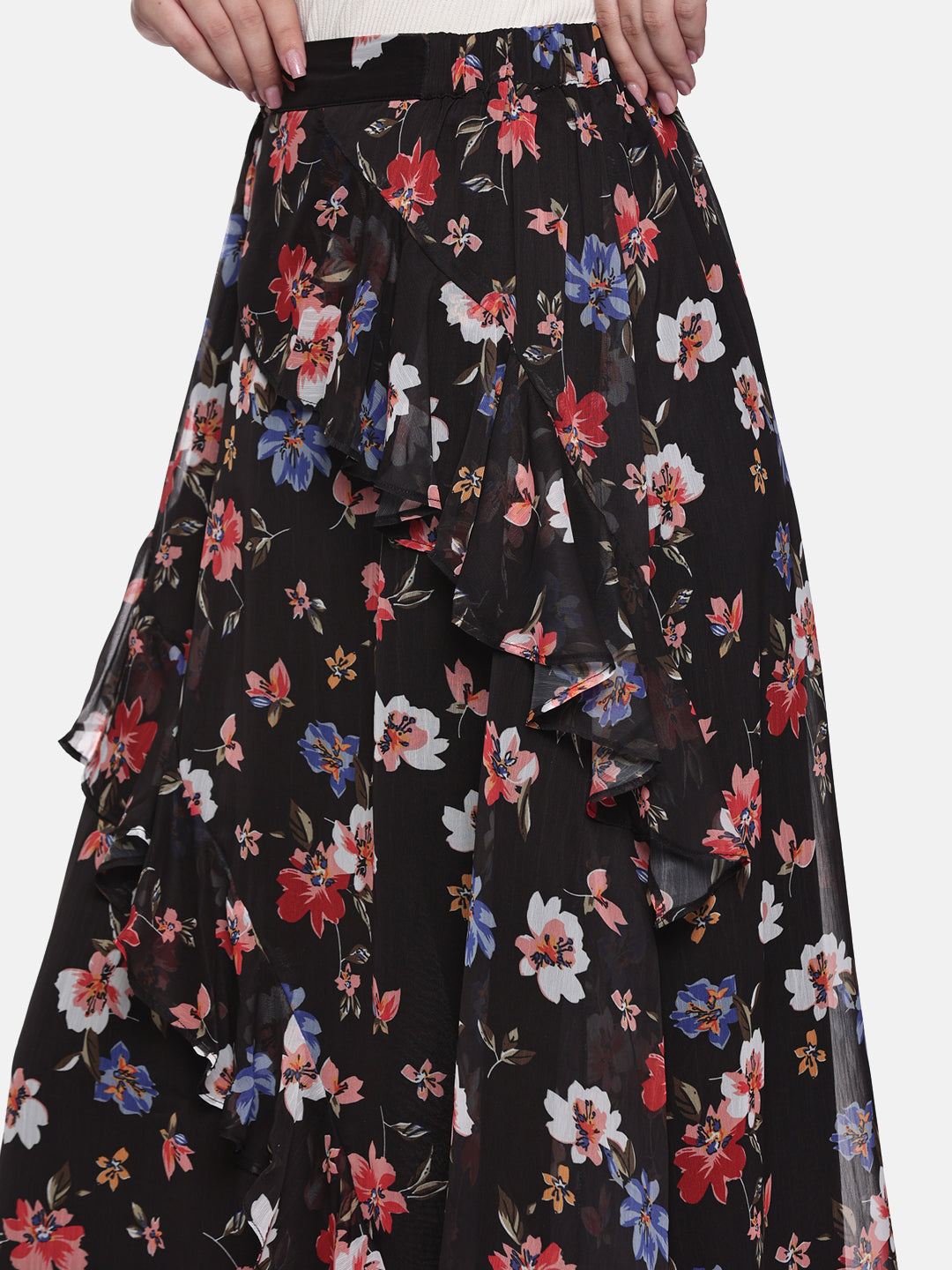 IS.U Floral Black Skirt