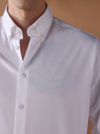 White Regular Fit Solid Casual Shirt for Men (LEONA)