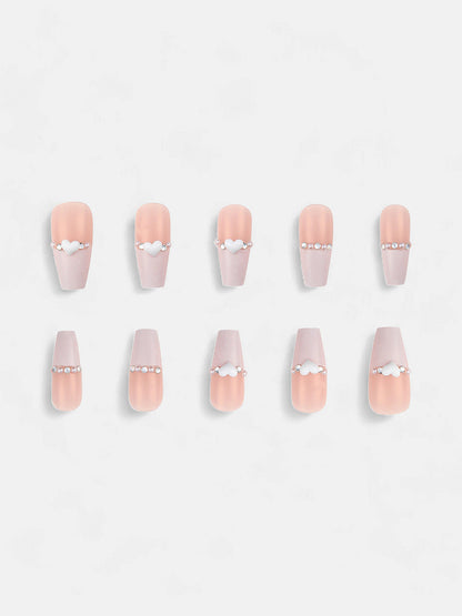 The French CÃ¥â€œUr Press-On Nails - Daisy White