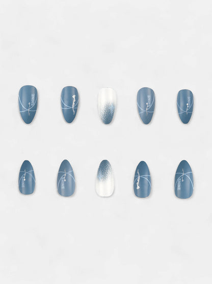 The Cluster Press-On Nails - Icy Blue