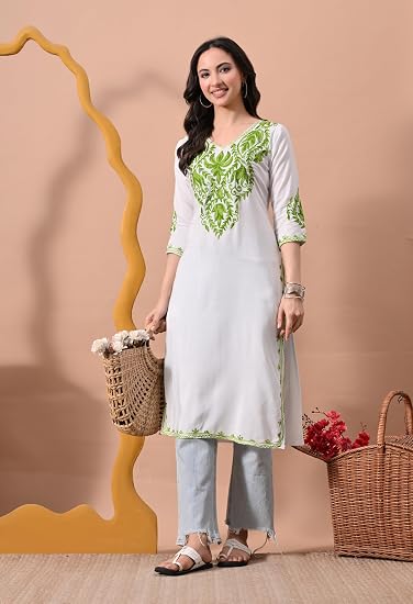Women Kashmiri Embroidered Straight Kurta-White Green