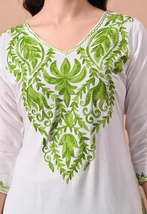 LIBOZA Women Kashmiri Embroidered Straight Kurta