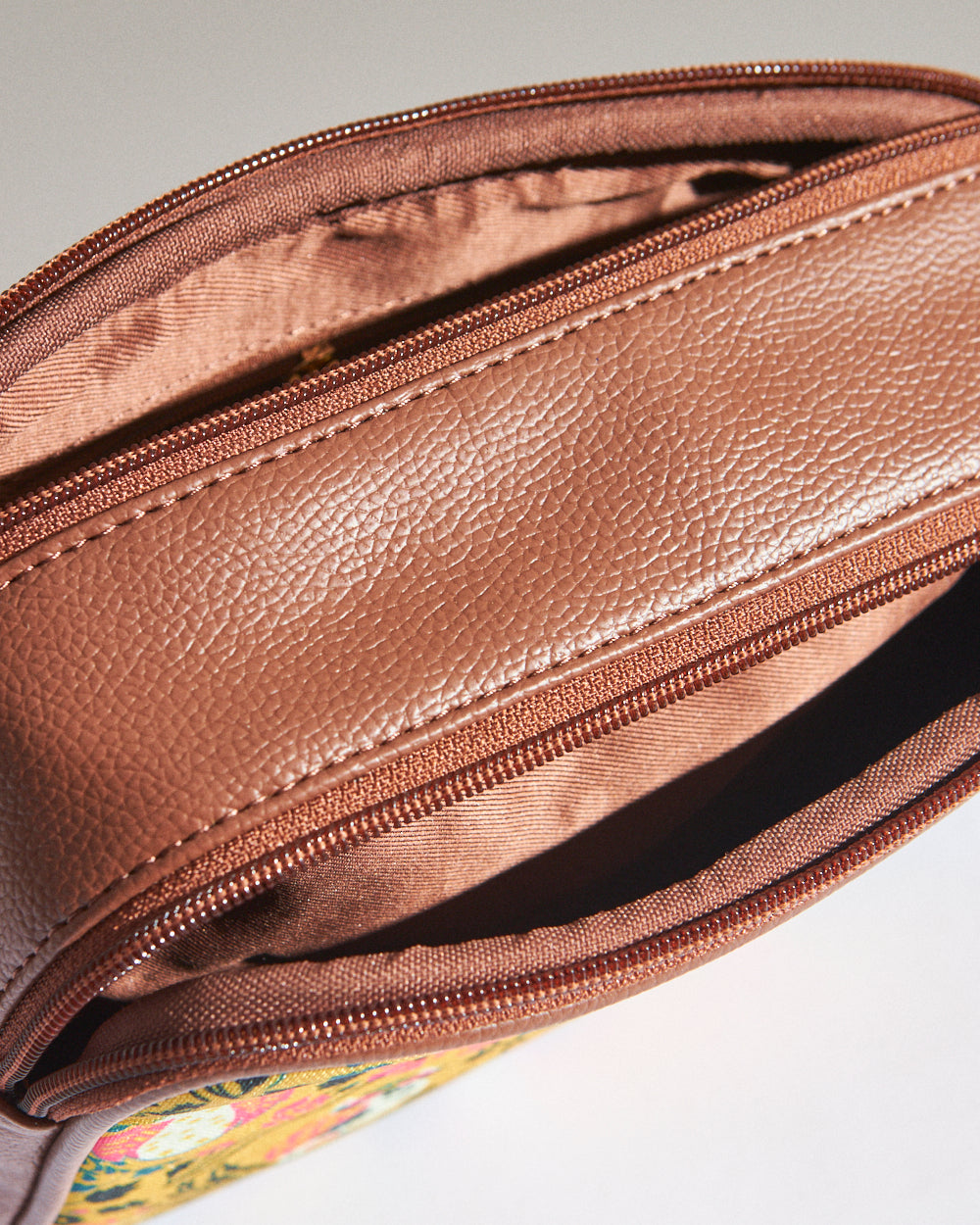 Jungle Stories Box Sling Bag