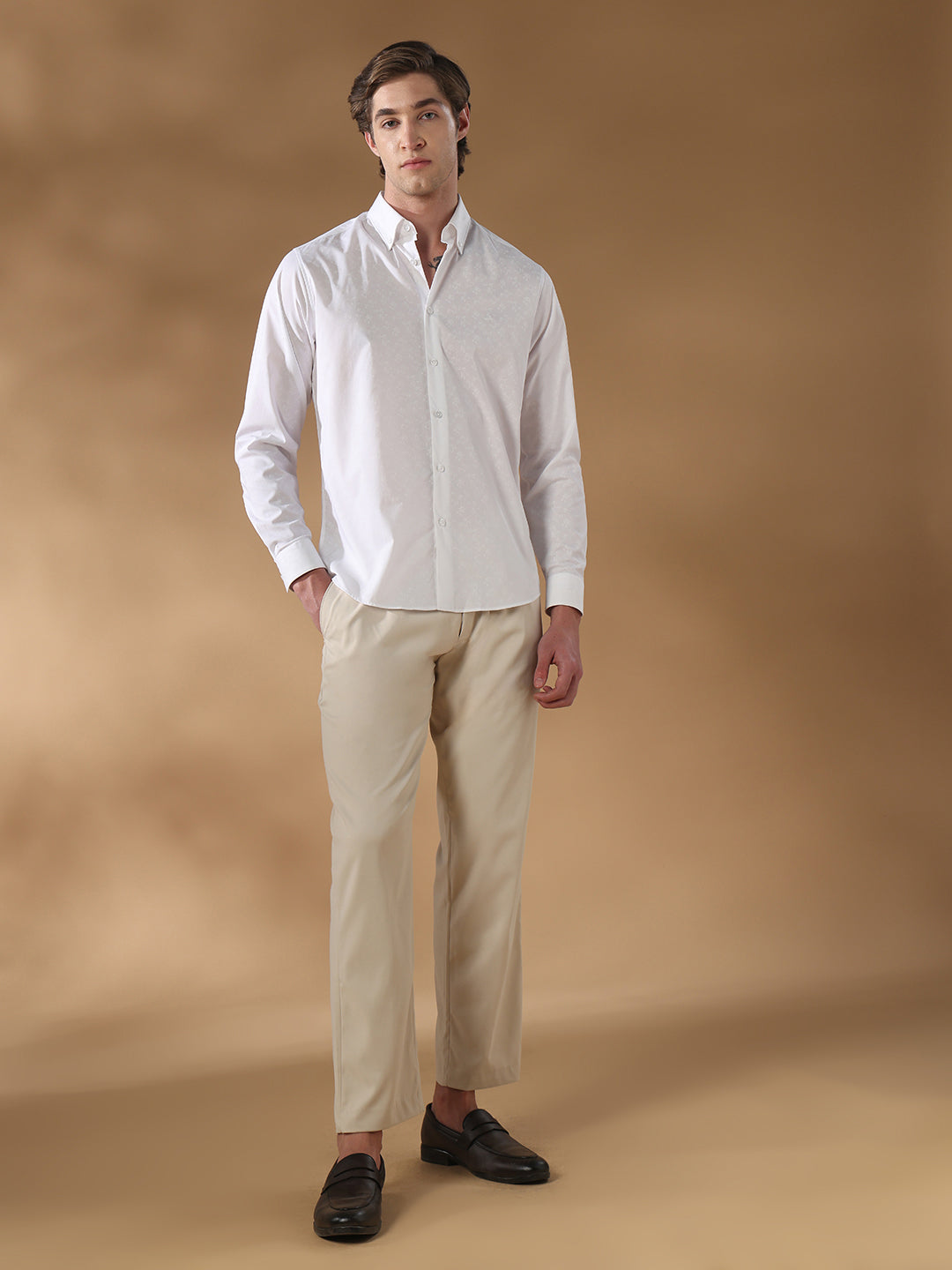 White Regular Fit Casual Cotton Shirt for men (CURVO)