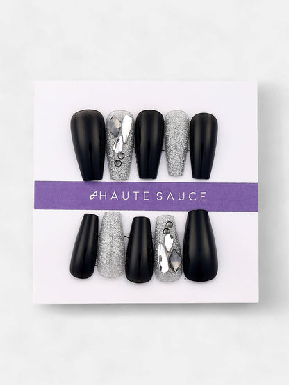 The Graffiti Press-On Nails - Antique Gold:Onyx Black