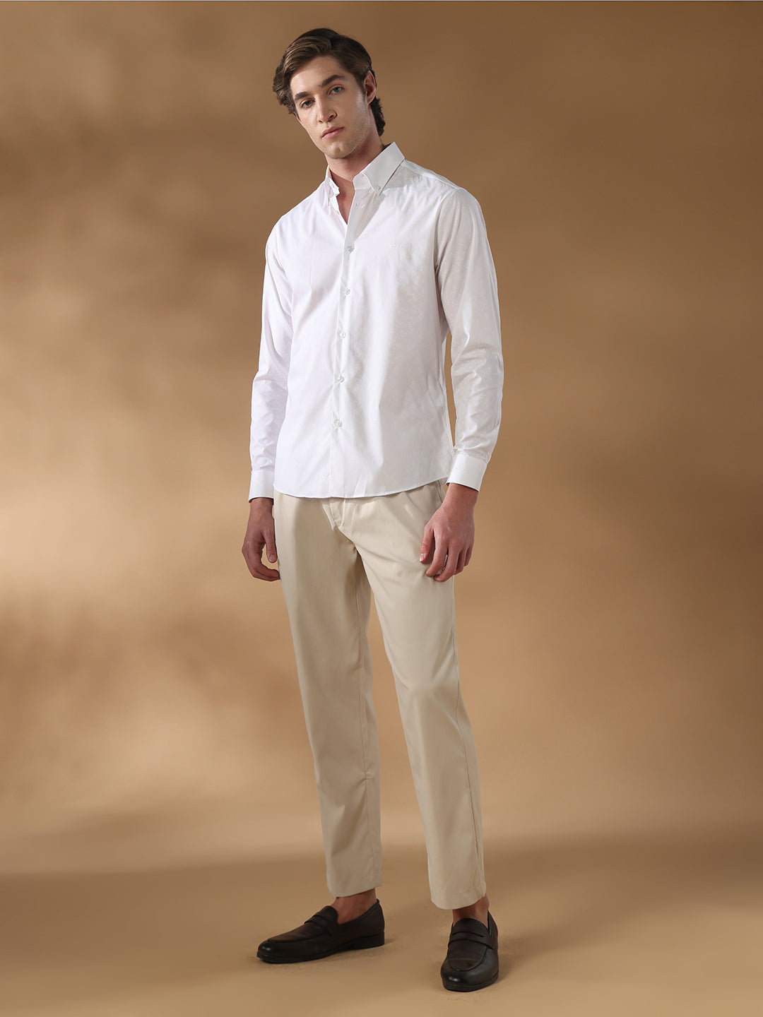 White Regular Fit Casual Cotton Shirt for men (CURVO)