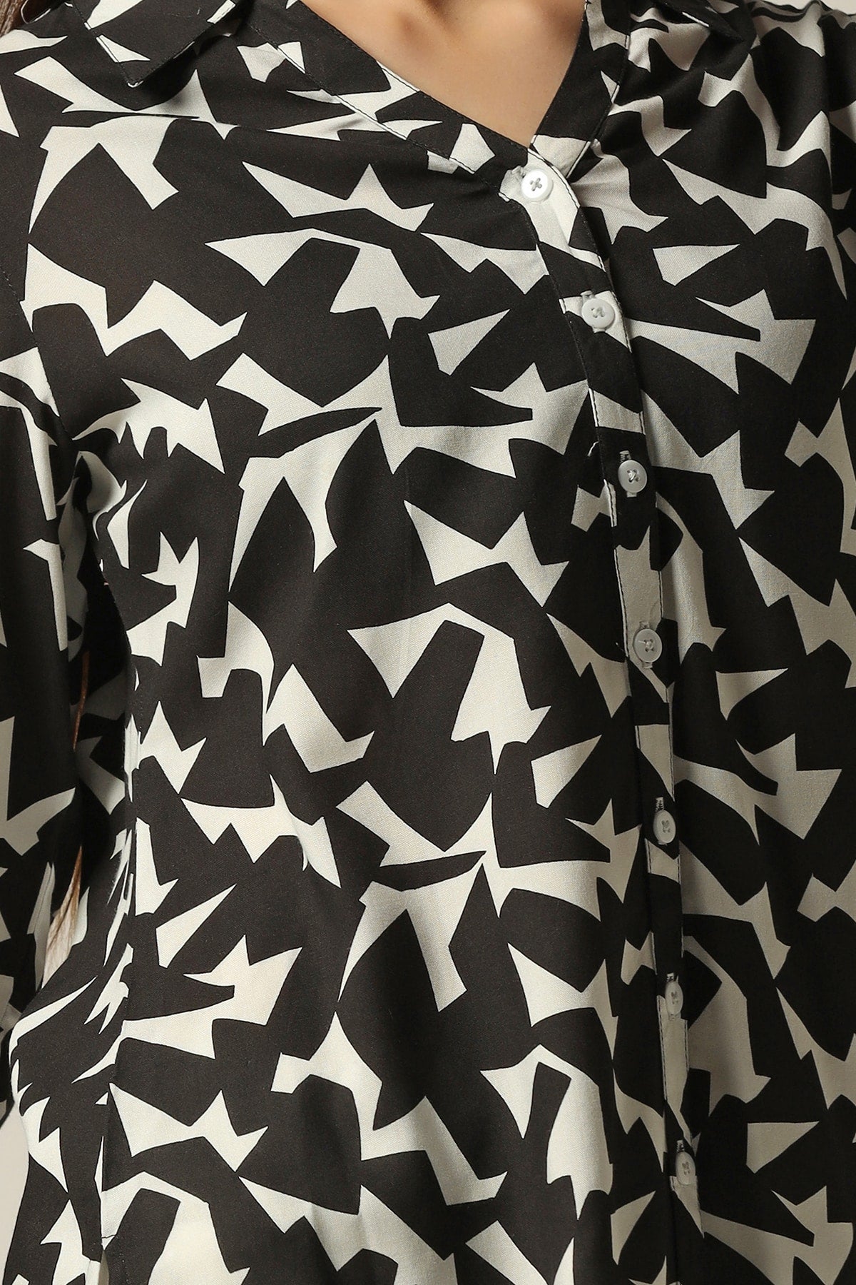 Black & White Printed Rayon Shirt with 3/4th Sleeves