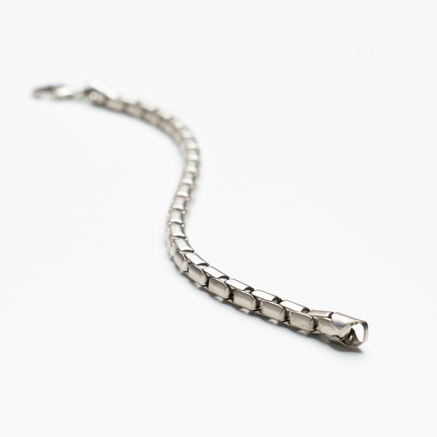 Orb - Chain Bracelet - Satin Silver Zach