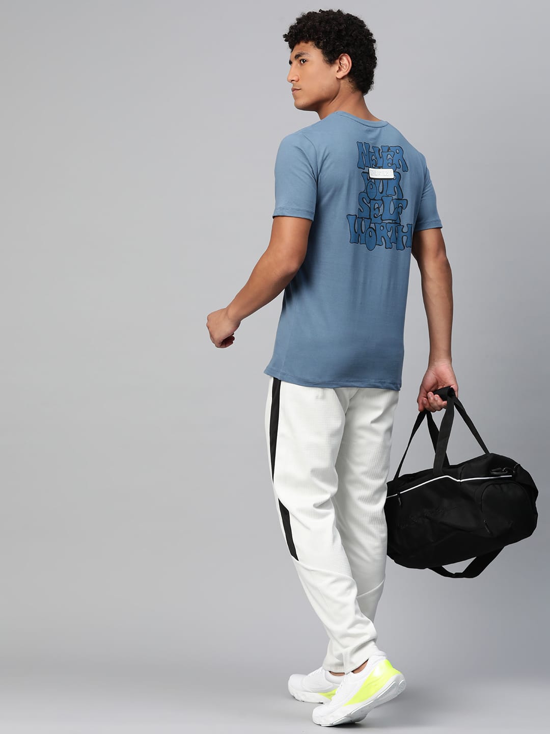 Alcis Men Typography Printed T-shirt