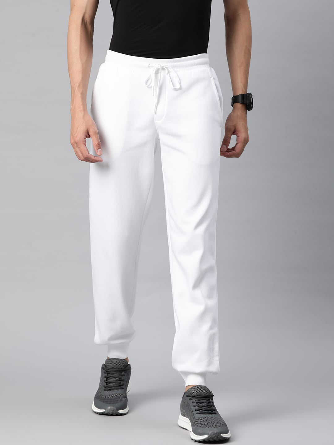 Alcis Men Solid Regular Fit Joggers
