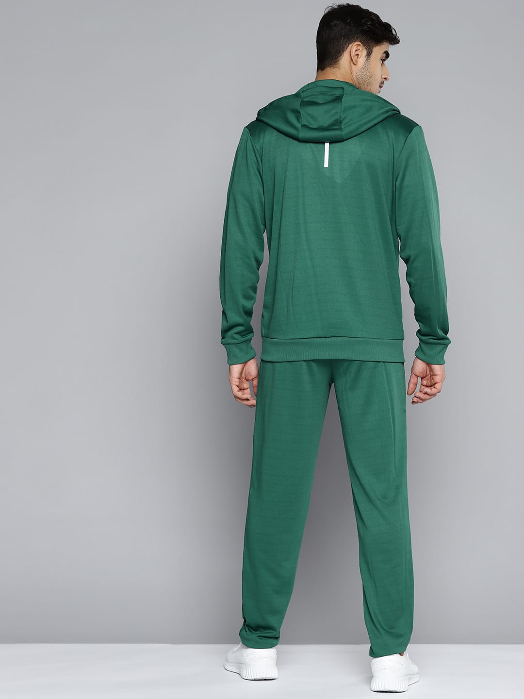 Alcis Men Green Solid Tracksuit