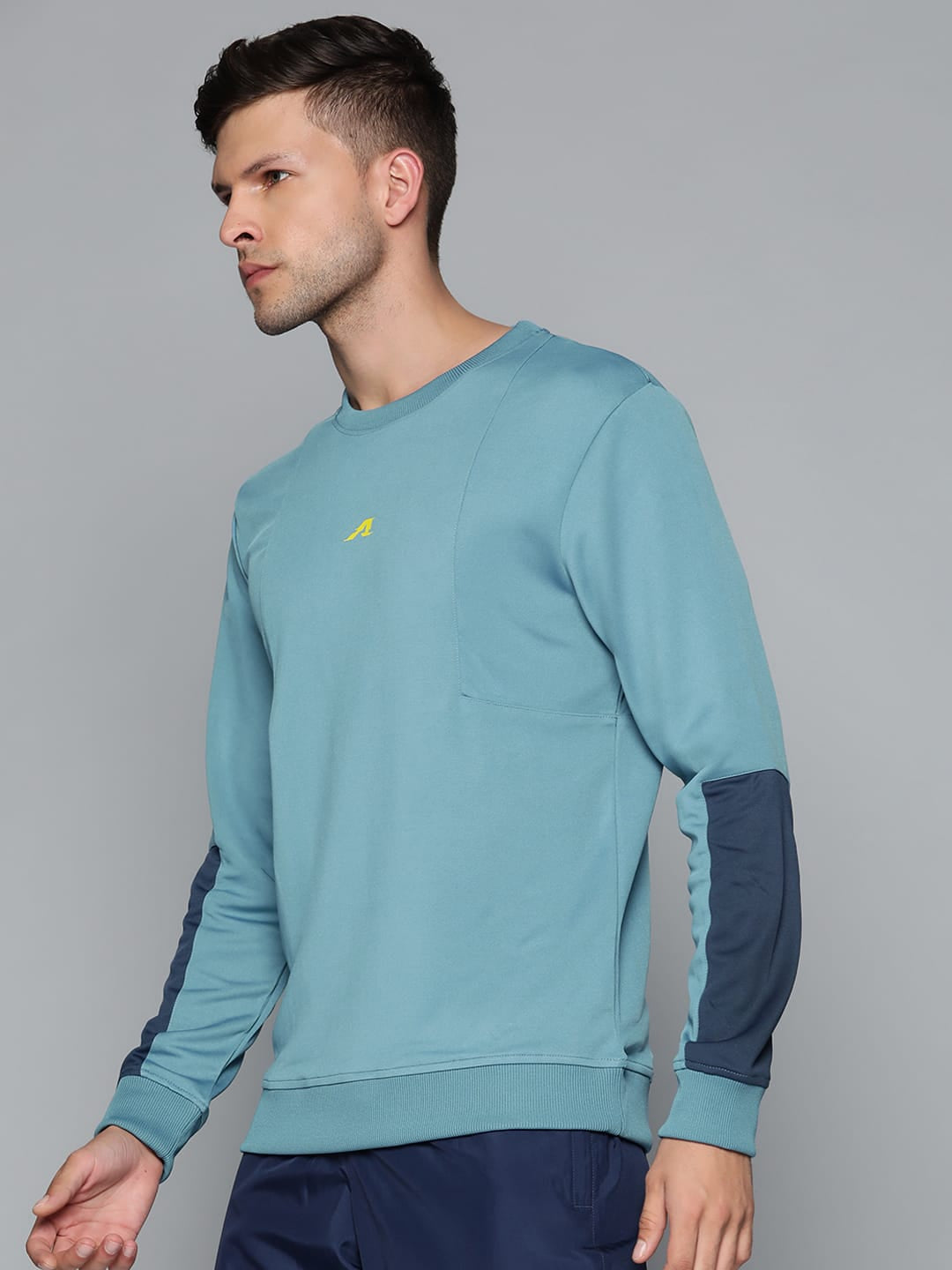 Alcis Men Blue Solid Sweatshirt