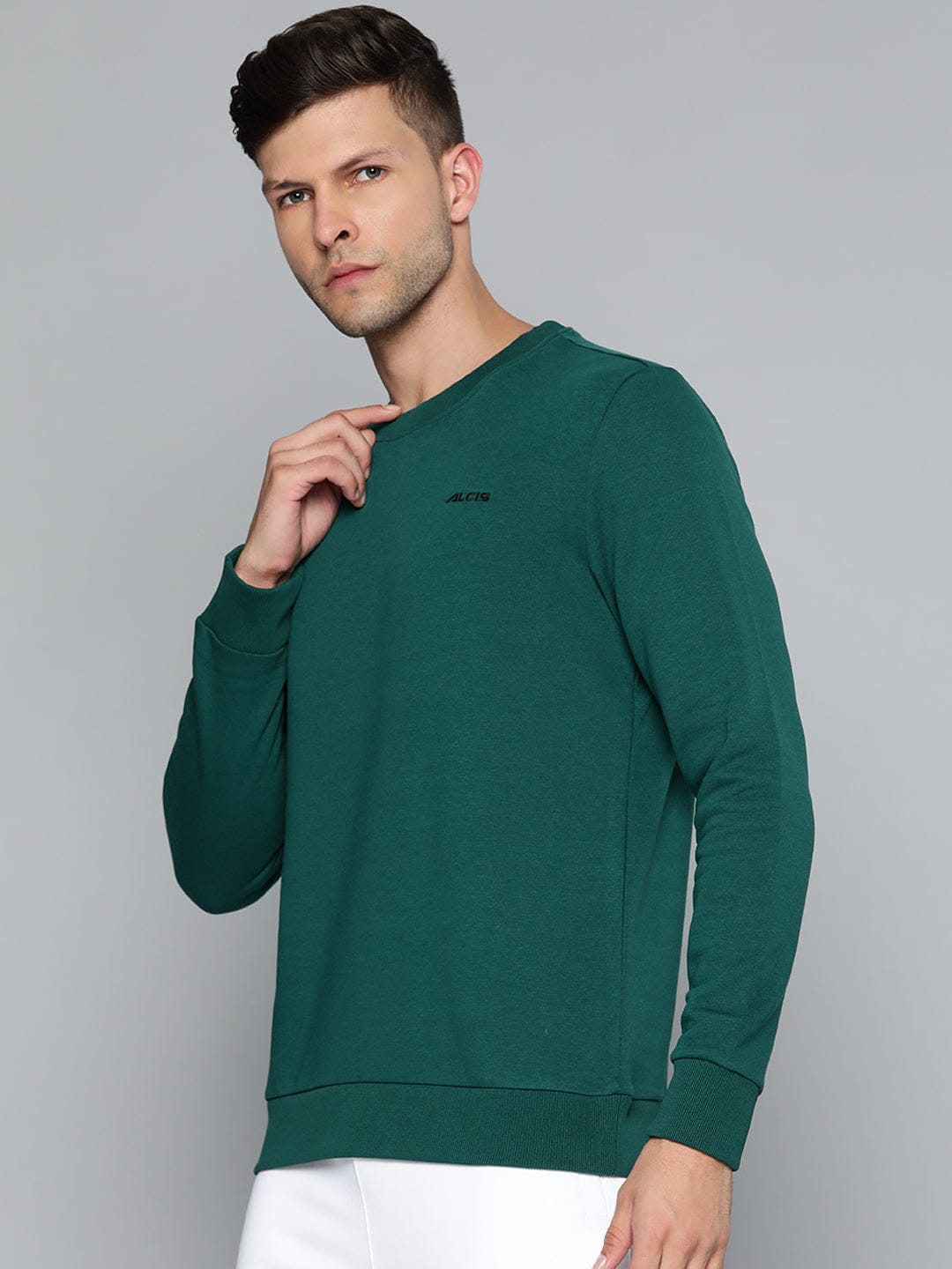 Alcis Men Green Solid Sweatshirt
