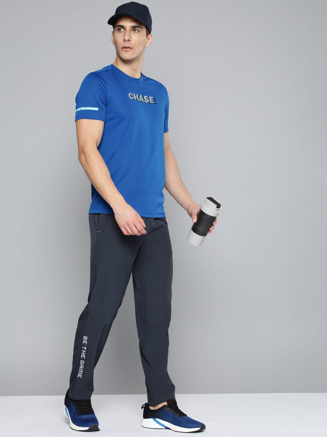 Alcis Men Blue Typography Printed Slim Fit T-shirt