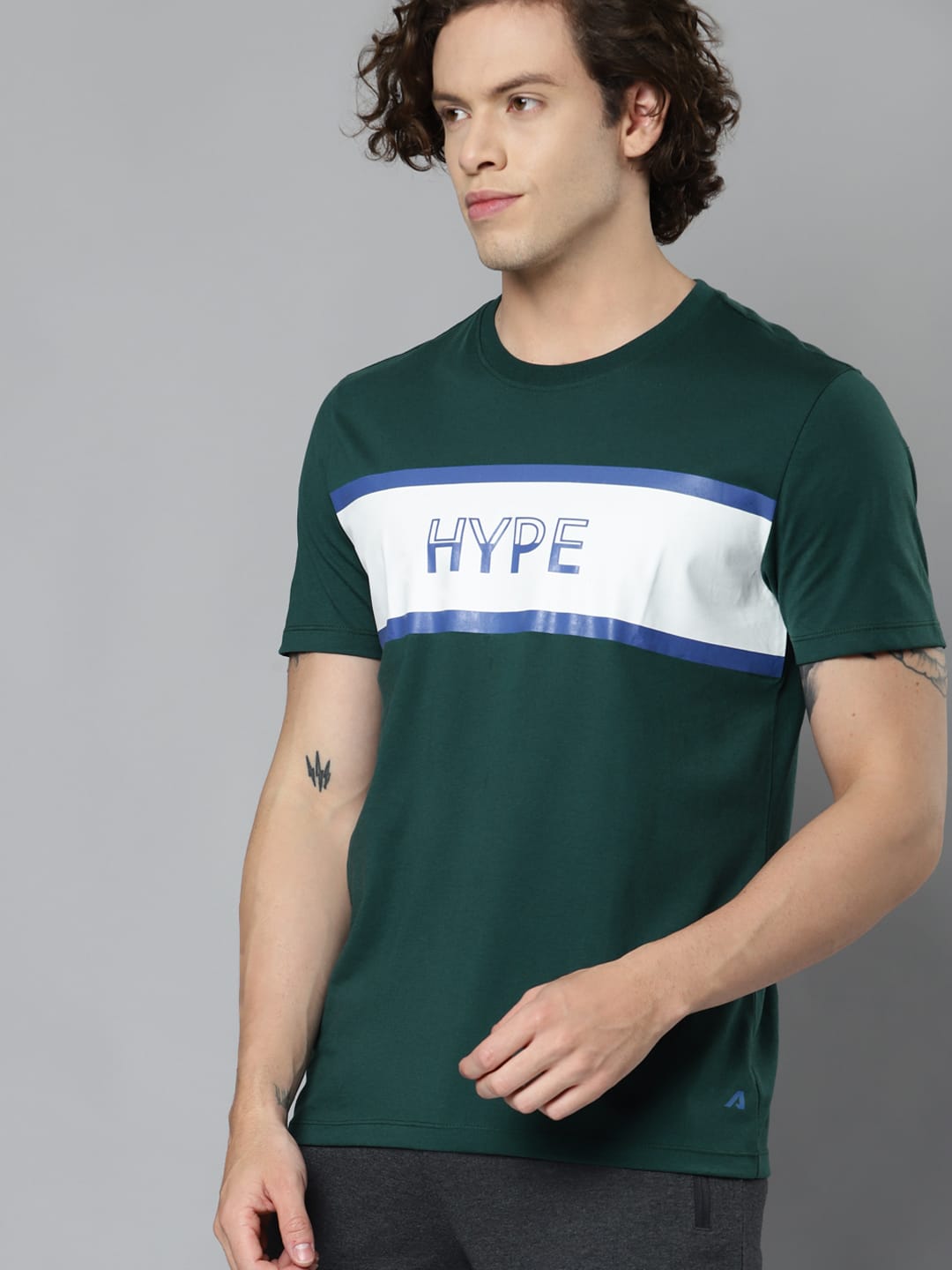 Alcis Men Green White Typography Printed Slim Fit T-shirt
