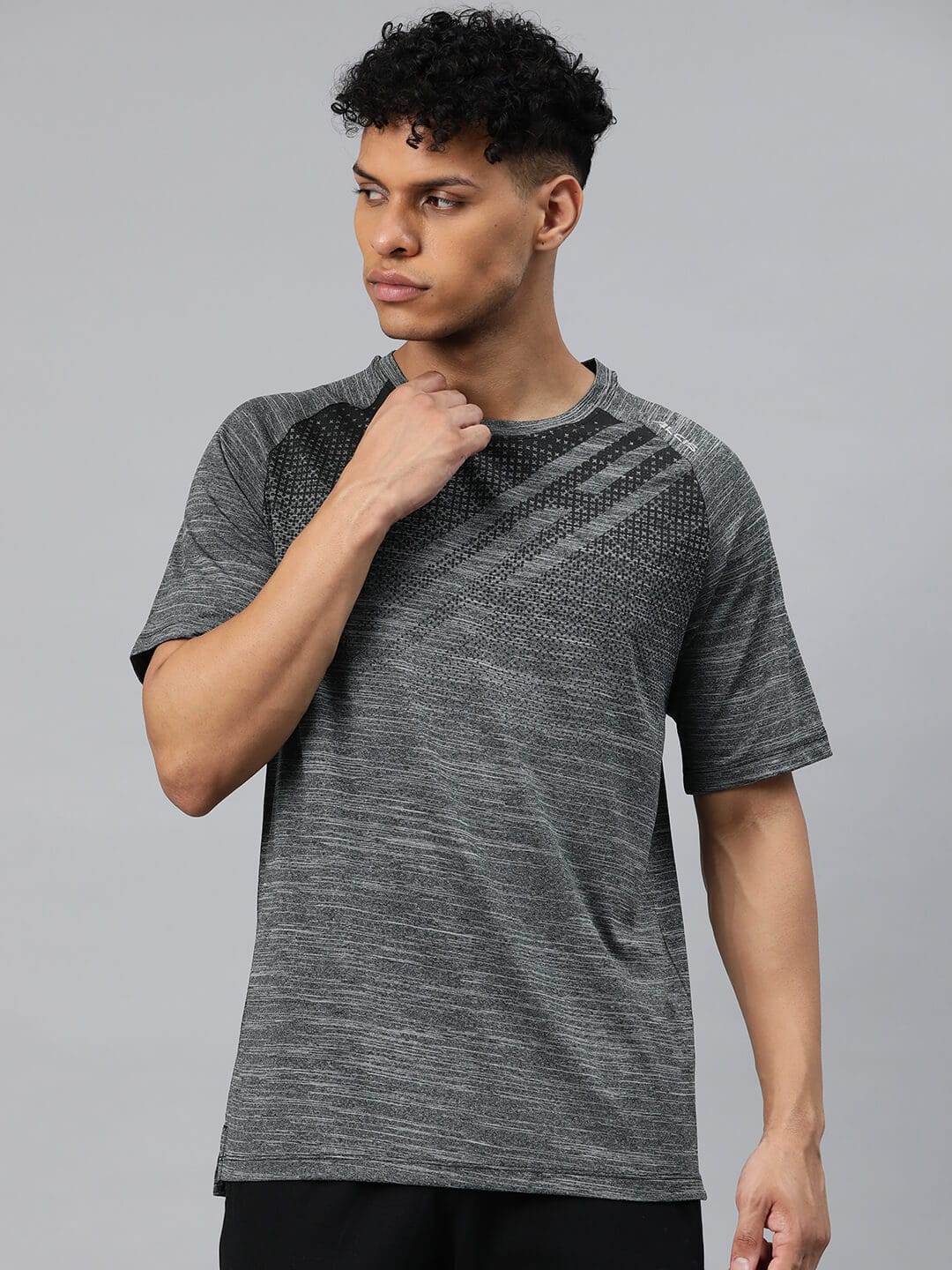 Alcis Men Grey Printed Anti Static Slim Fit T-shirt