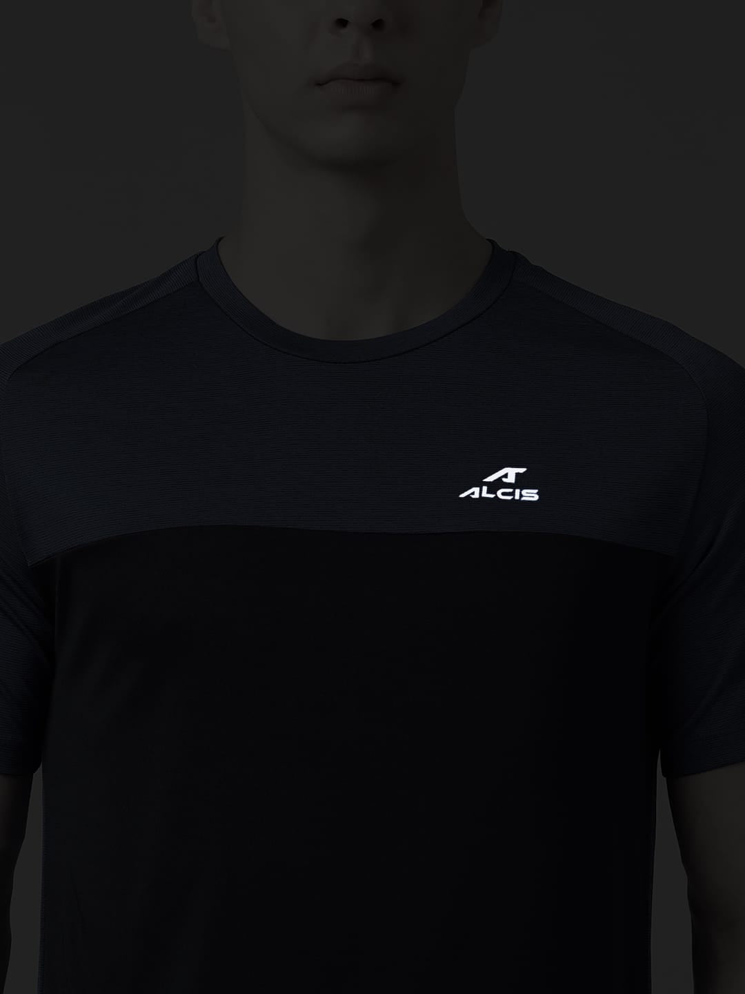 Alcis Men's Blue & Black Colour-Blocked Anti-Static Drytech+ Slim-Fit Training Tee