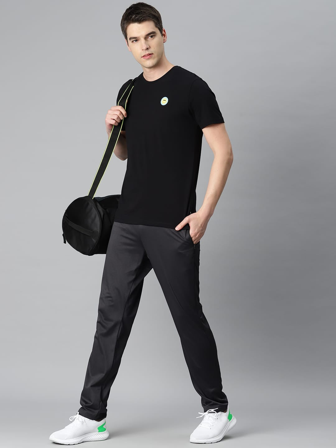 Alcis Men Black Solid Sports T-shirt