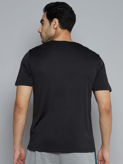 Alcis Men Black Solid Slim Fit Wonder T-shirt
