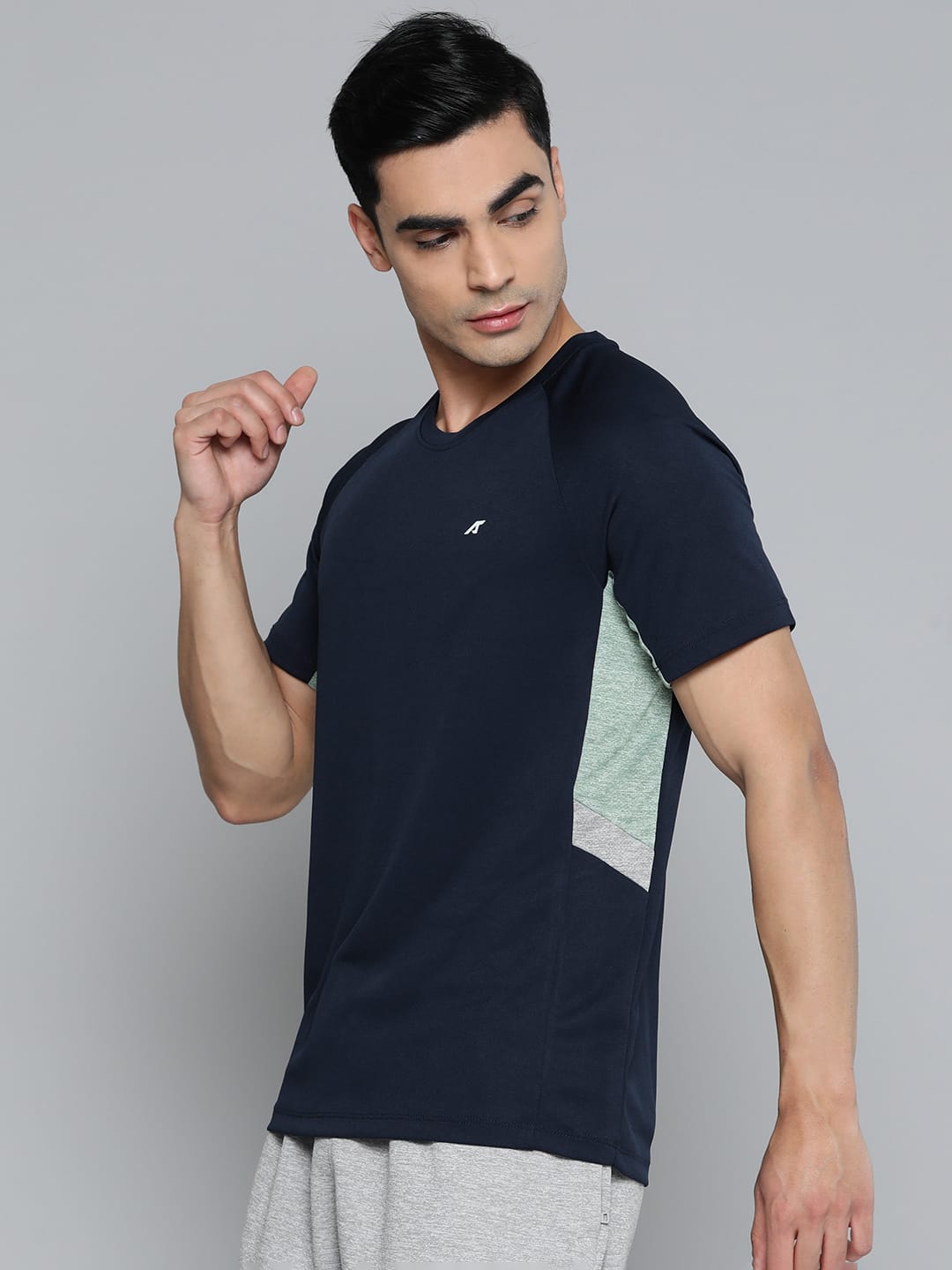 Alcis Men Navy Blue Colourblocked Dry Tech Slim Fit Sports T-shirt