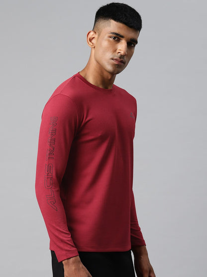 Alcis Men Typography Printed Dry Tech Slim Fit Sports T-shirt