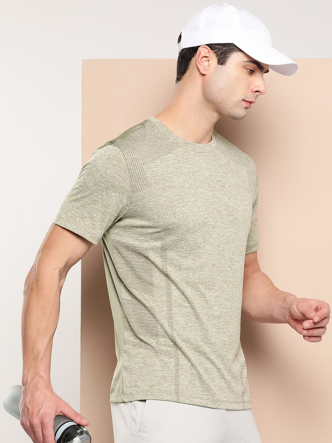Alcis Men Printed Slim Fit T-shirt
