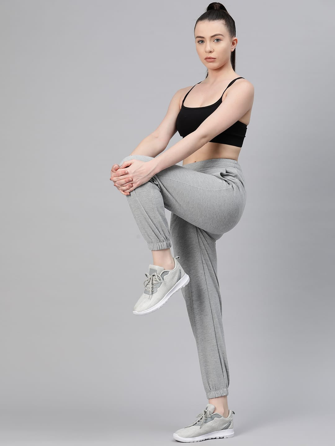 Alcis Women Solid Regular-Fit Joggers