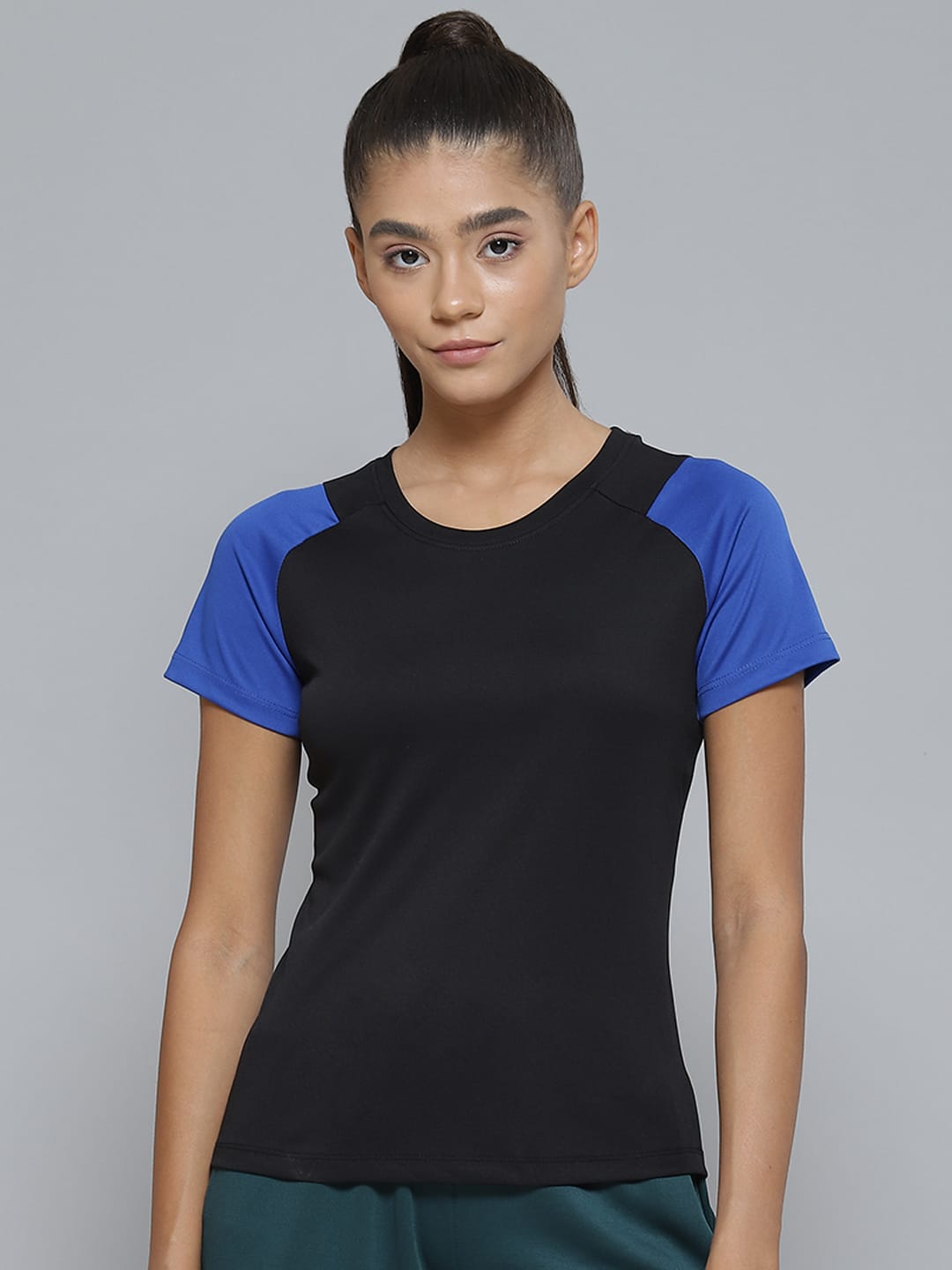 Alcis Women Black Slim Fit T-shirt