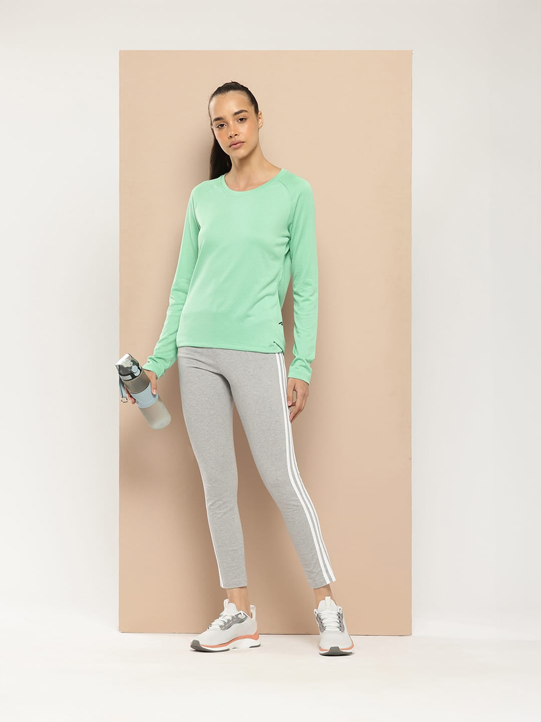 Sweatflow Long Sleeves Tee