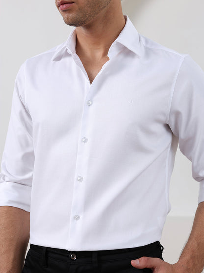 White Regular Fit Solid Formal Cotton Shirt for Men (LUPRA)