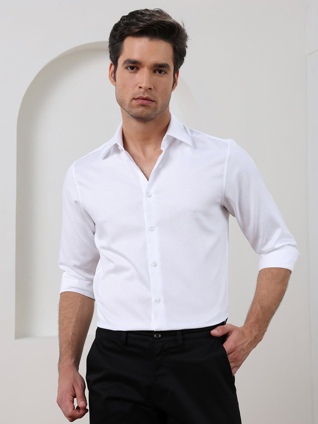 White Regular Fit Solid Formal Cotton Shirt for Men (LUPRA)