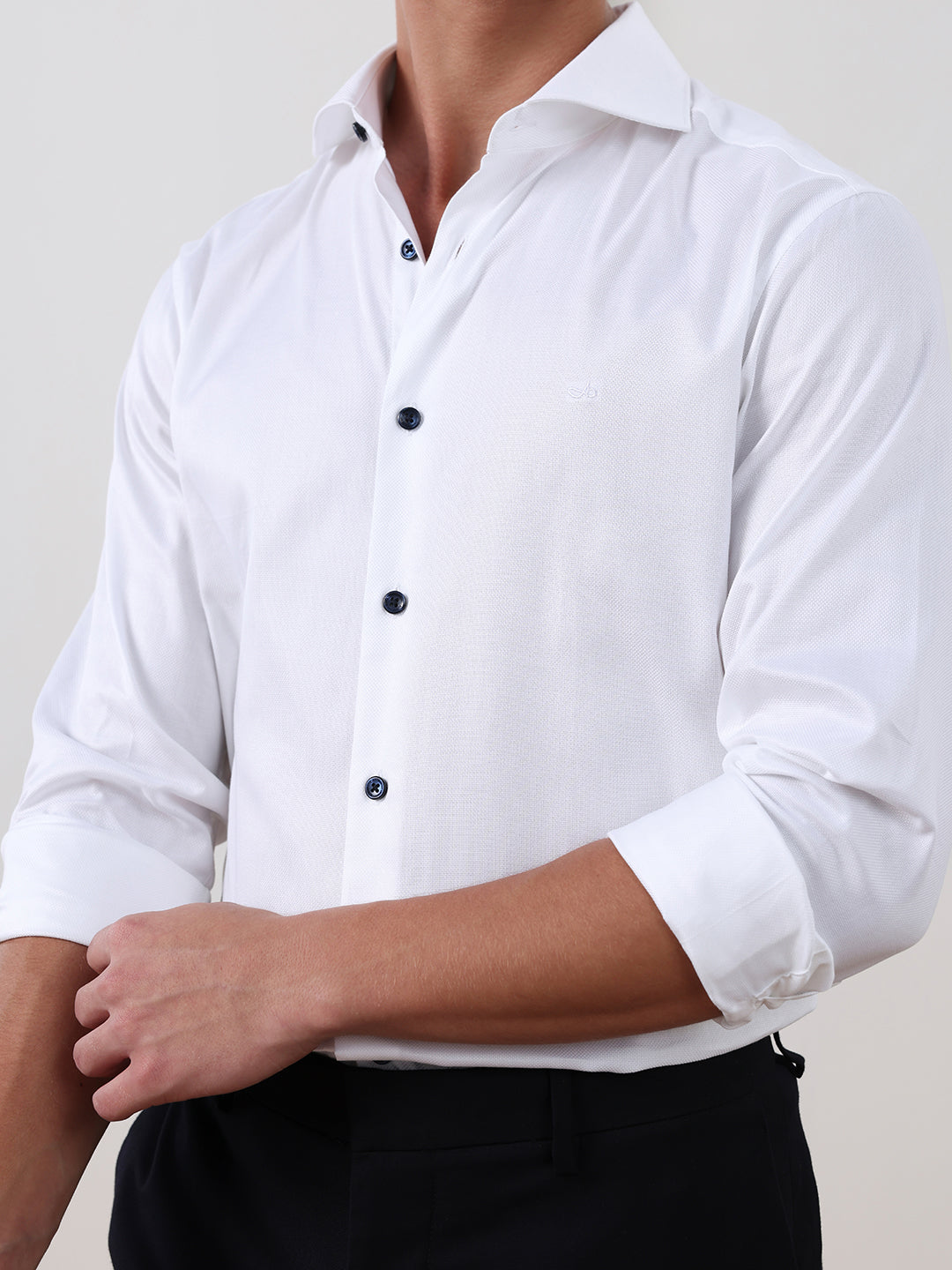 White Regular Fit Solid Formal Cotton Shirt for Men (LAWO)