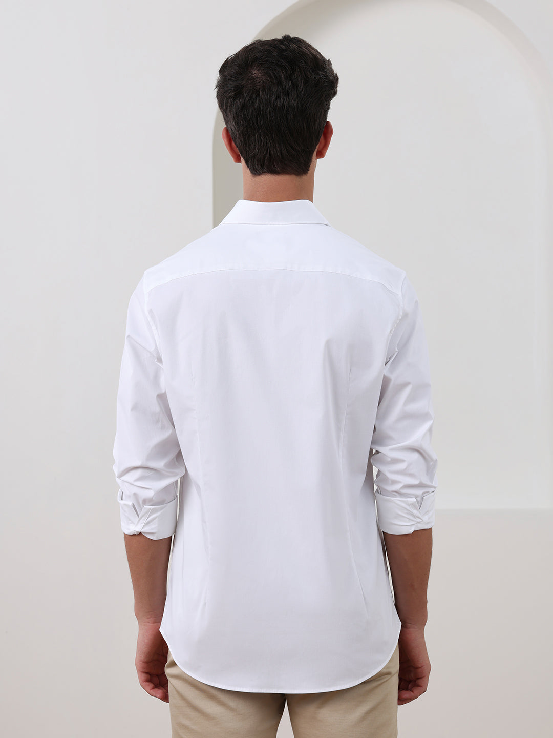 White Slim Fit Solid Formal Satin Shirt for Men (LADAR)