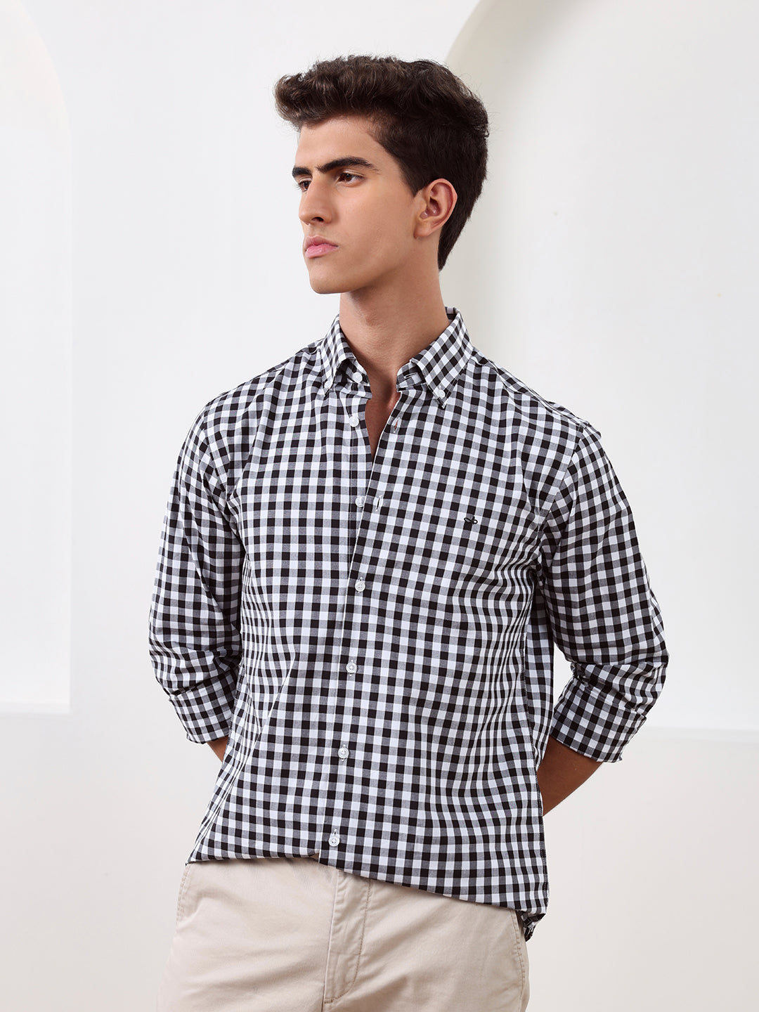 Black Regular Fit Checked Casual Cotton Shirt for Men (CHILO)