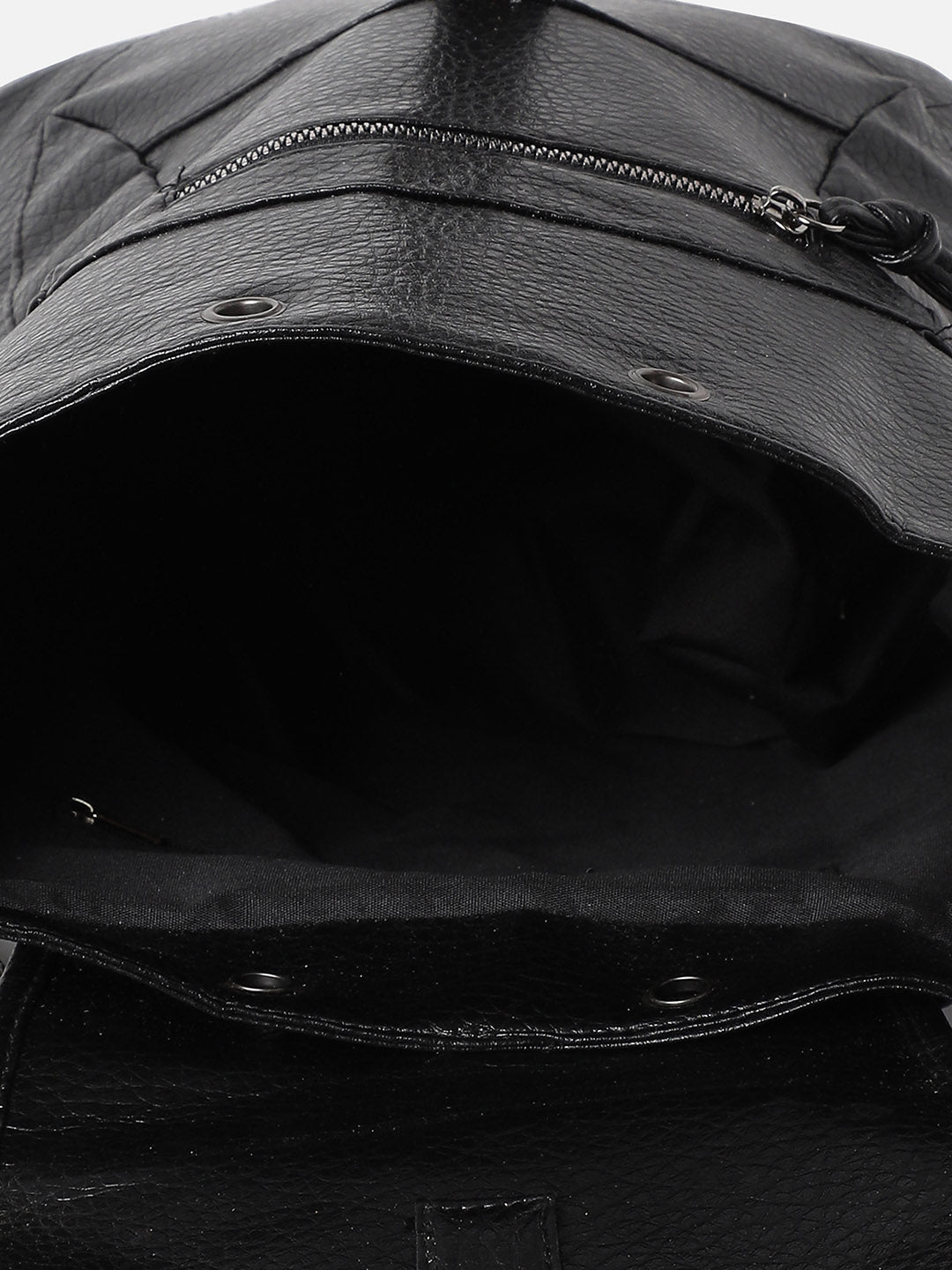 TEXTURED BLACK BACKPACK